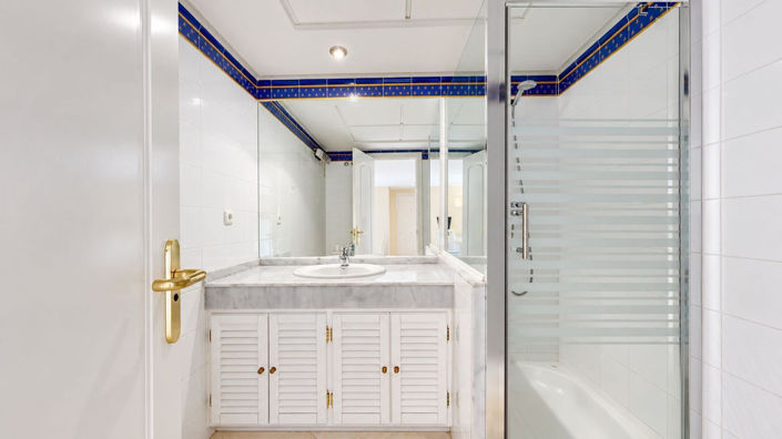 Image No.22-2 Bed Apartment for sale