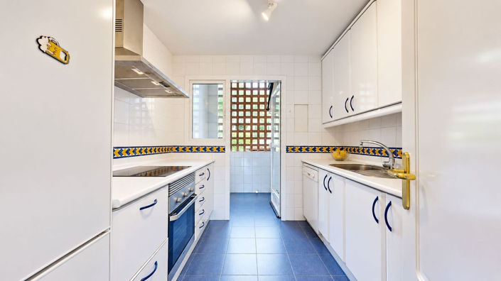 Image No.8-2 Bed Apartment for sale