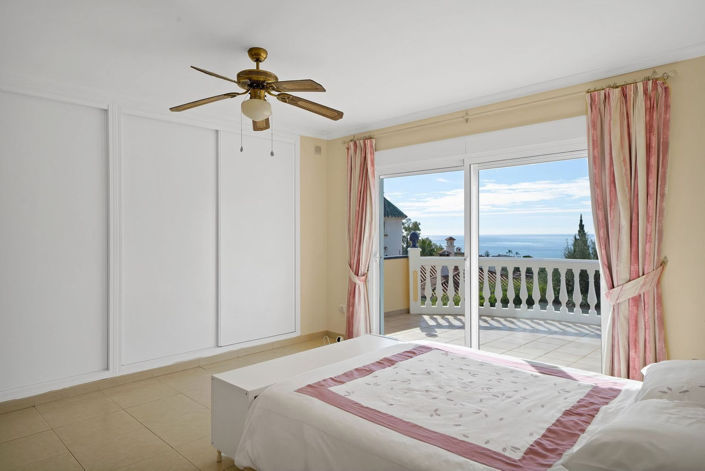Image No.26-4 Bed Villa for sale
