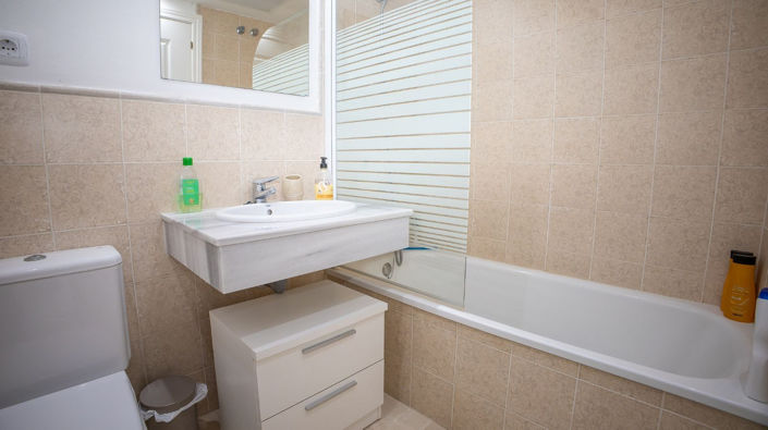 Image No.24-2 Bed Apartment for sale