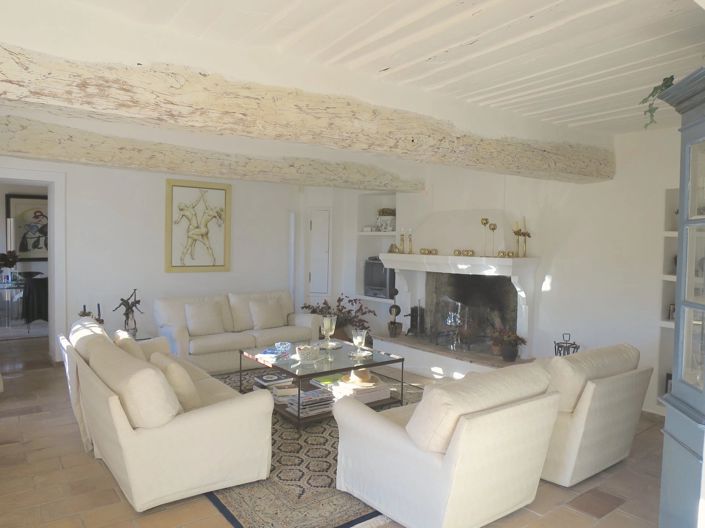Image No.10-11 Bed House for sale