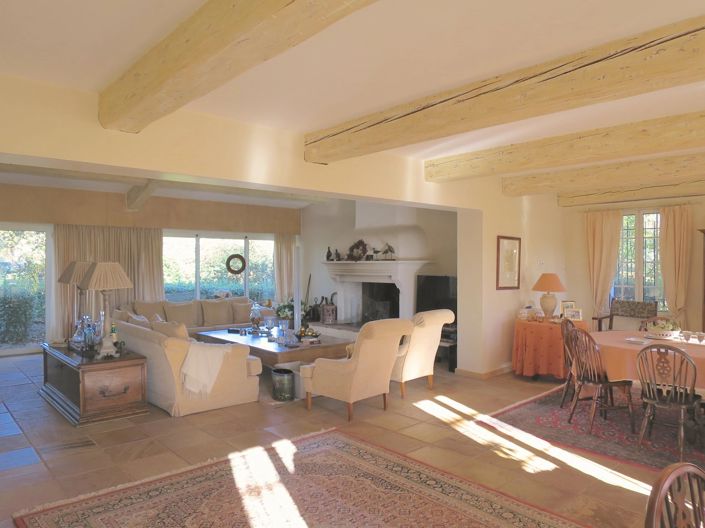 Image No.12-11 Bed House for sale