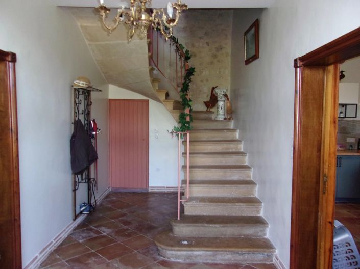 Image No.8-4 Bed House for sale