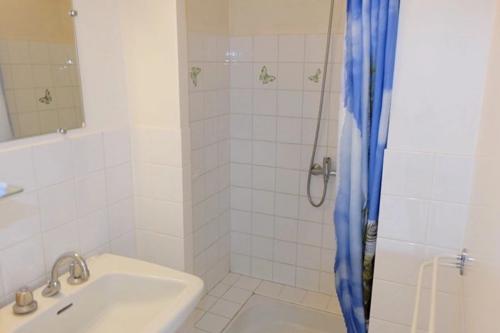 Image No.10-6 Bed Farmhouse for sale