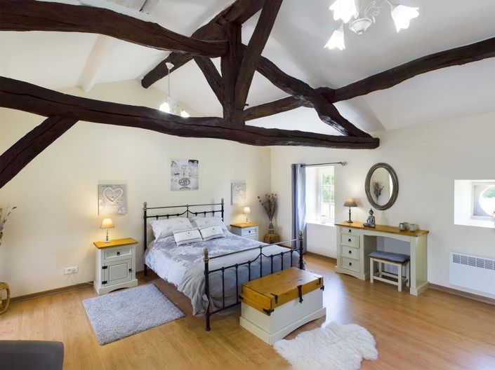 Image No.8-9 Bed House for sale