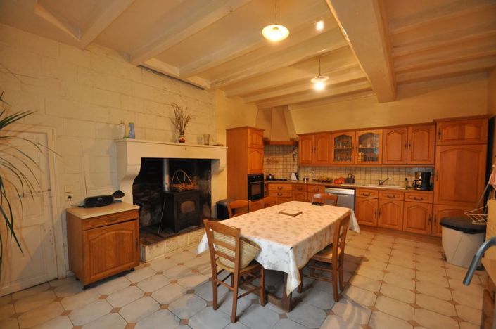 Image No.2-Maison de village de 4 chambres à vendre à Montbron