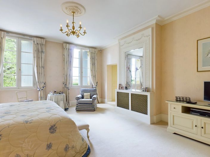 Image No.10-6 Bed House for sale