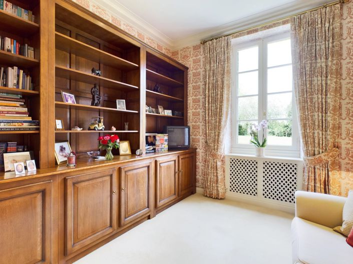 Image No.9-6 Bed House for sale