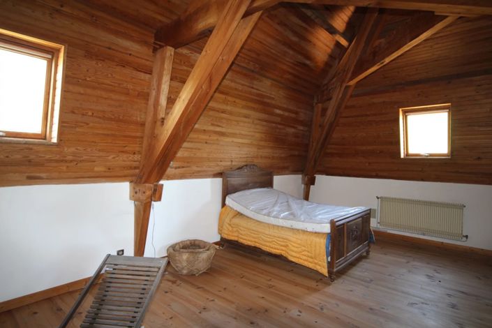 Image No.10-5 Bed House for sale