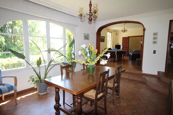Image No.3-5 Bed House for sale