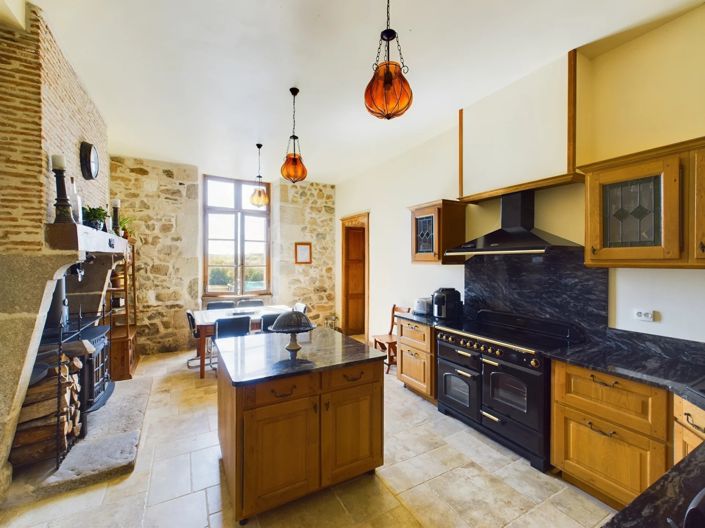 Image No.4-7 Bed House for sale