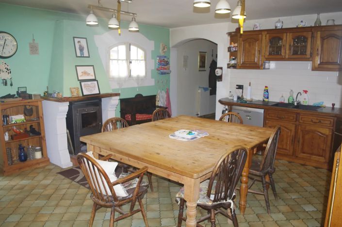 Image No.4-9 Bed House for sale