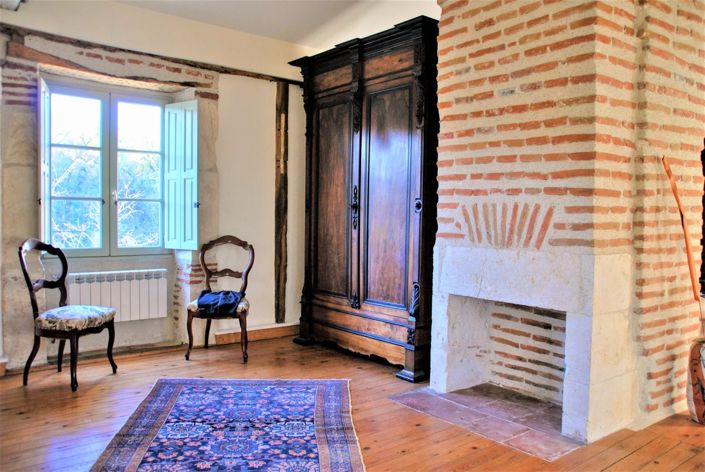 Image No.7-5 Bed House for sale