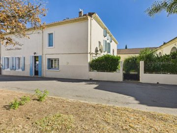 8 Bed House for sale