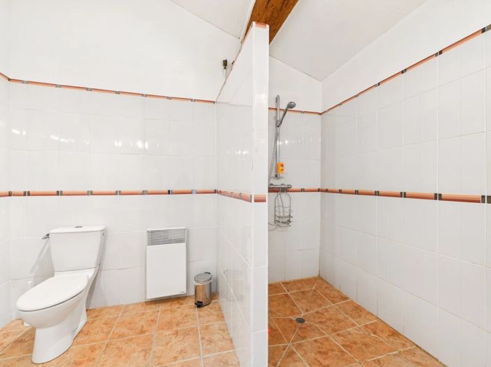 Image No.12-8 Bed House for sale