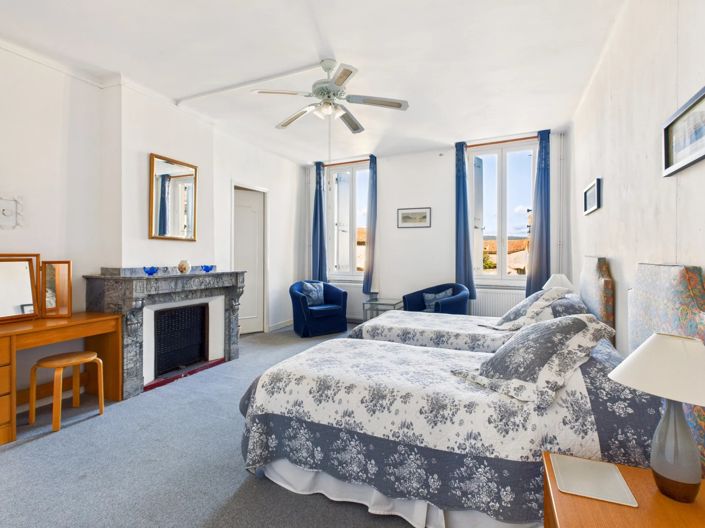 Image No.13-8 Bed House for sale