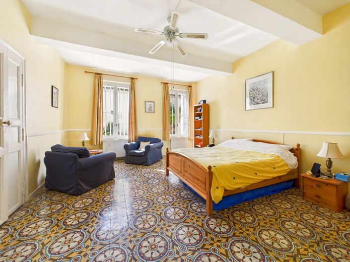 Image No.14-8 Bed House for sale