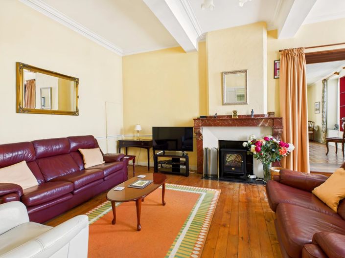 Image No.4-8 Bed House for sale