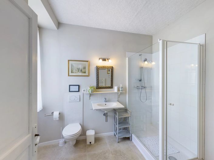 Image No.10-5 Bed House for sale