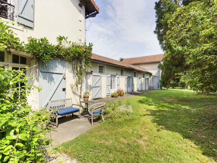 Image No.2-9 Bed House for sale