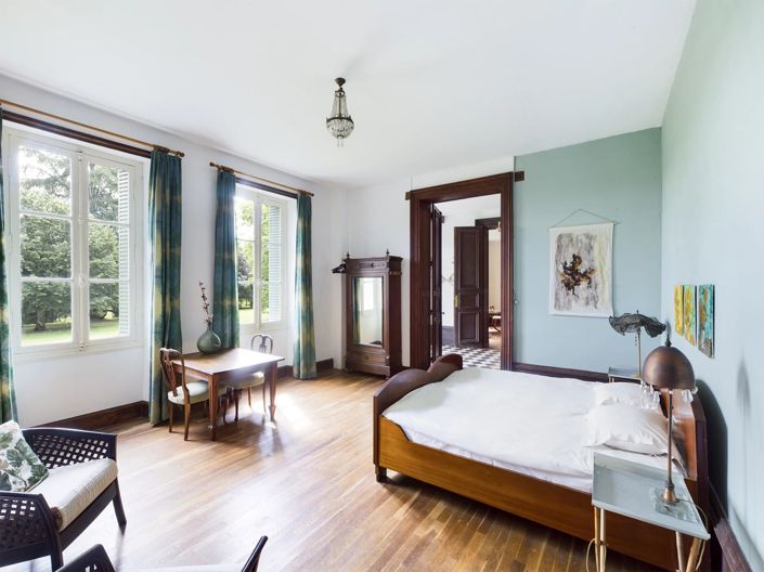 Image No.7-9 Bed House for sale