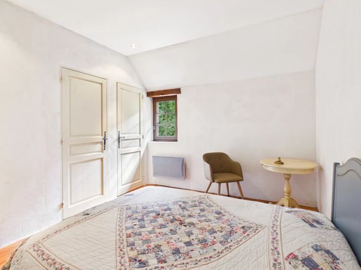 Image No.10-4 Bed House for sale