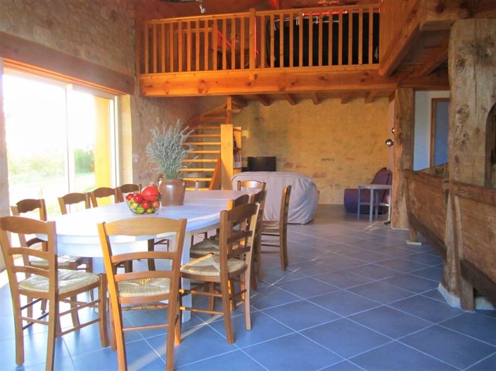 Image No.4-8 Bed Farmhouse for sale