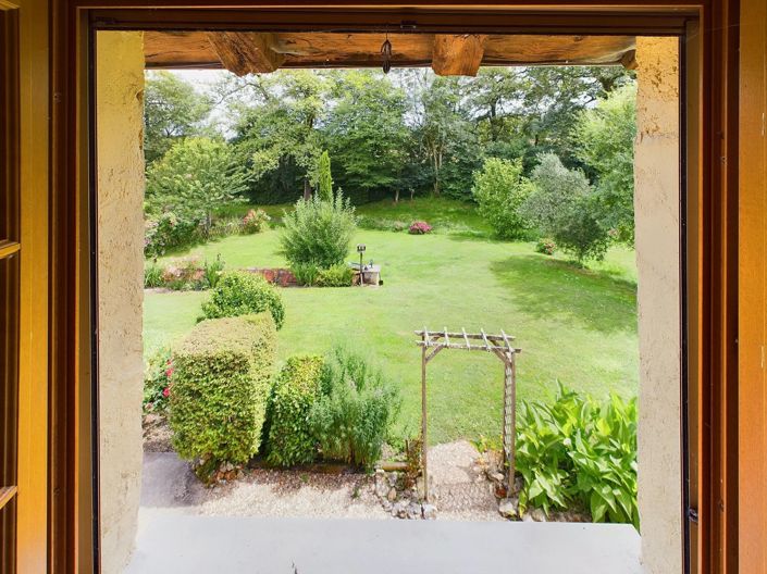 Image No.2-Maison de village de 3 chambres à vendre à Charente