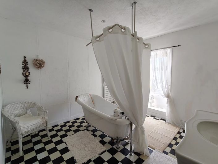 Image No.10-3 Bed House for sale