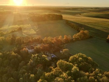 67f30bcdd7f17292b81174f799e5c837efe3978366192