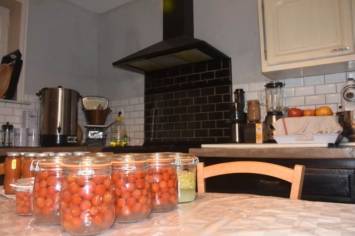 Image No.8-6 Bed House for sale