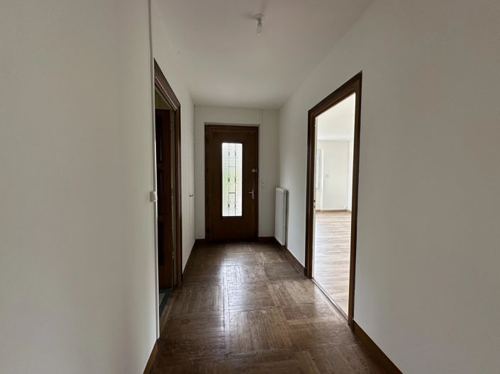 Image No.13-2 Bed House for sale