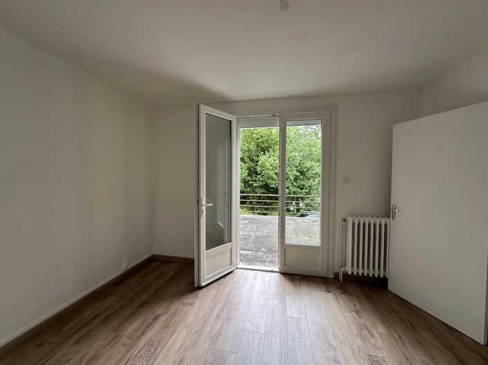 Image No.7-2 Bed House for sale