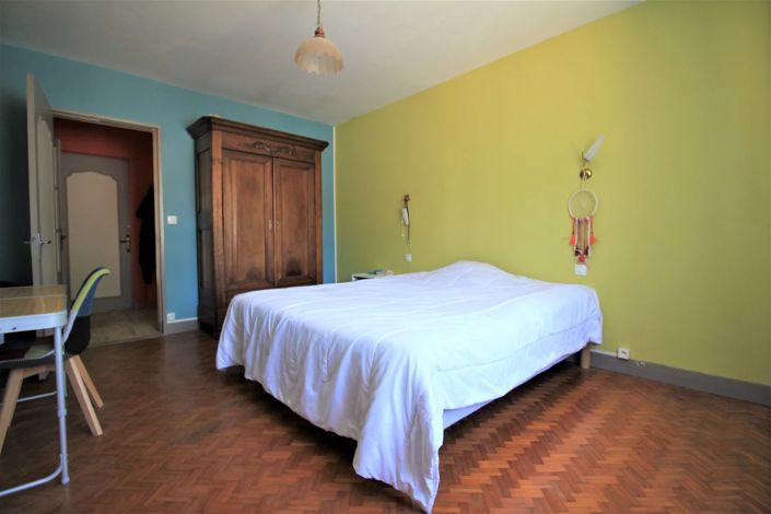 Image No.6-4 Bed House for sale