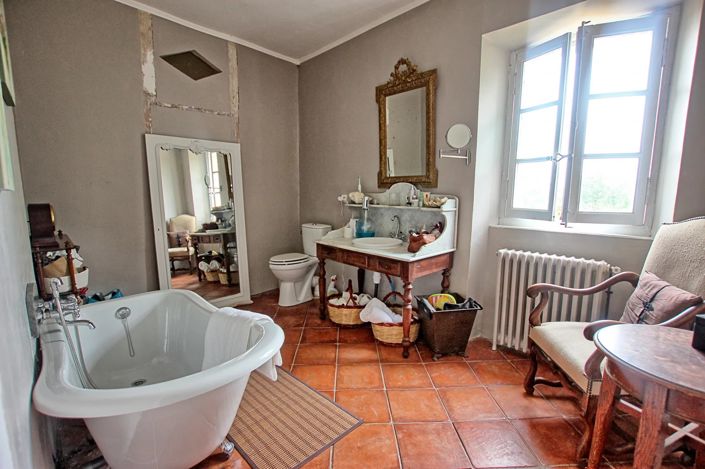 Image No.13-11 Bed House for sale
