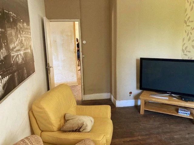 Image No.10-5 Bed House for sale