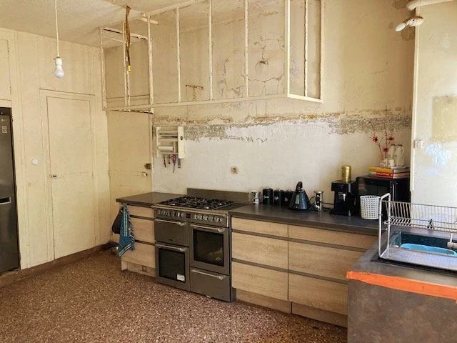 Image No.7-5 Bed House for sale