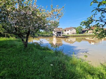 1 - Brigueil-le-Chantre, House