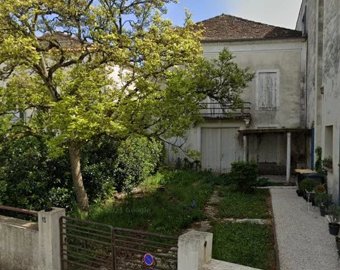 1 - Eymet, Village House