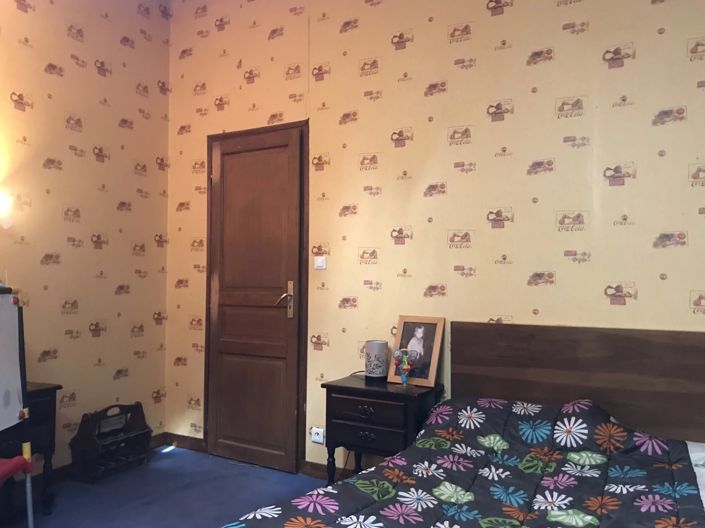 Image No.8-5 Bed House for sale