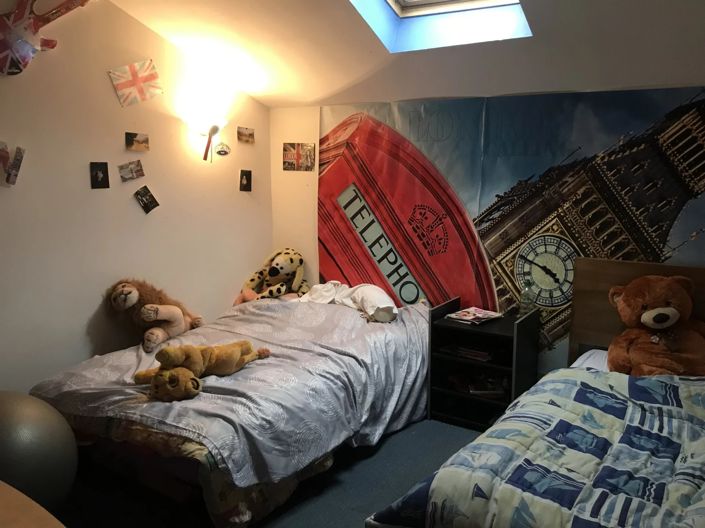 Image No.9-5 Bed House for sale