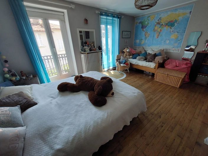 Image No.13-4 Bed Commercial for sale