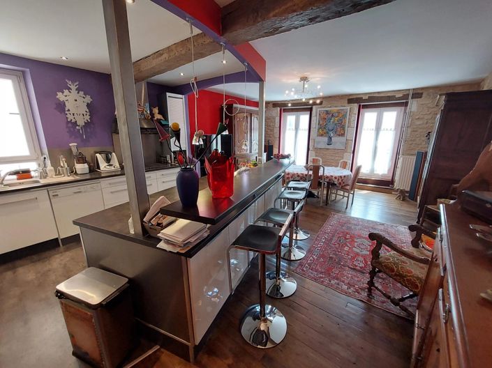 Image No.2-4 Bed Commercial for sale