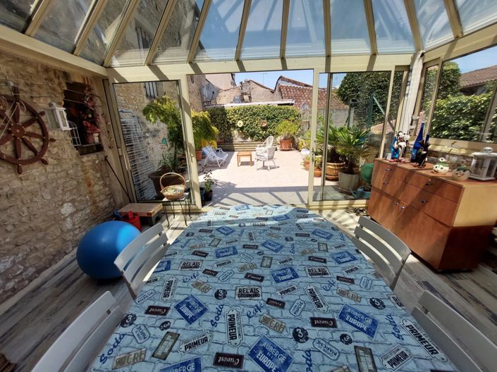 Image No.9-4 Bed Commercial for sale