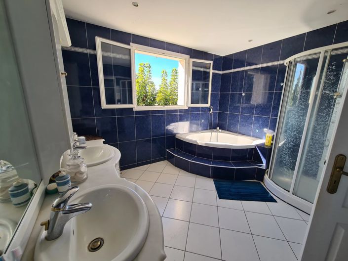 Image No.14-6 Bed House for sale