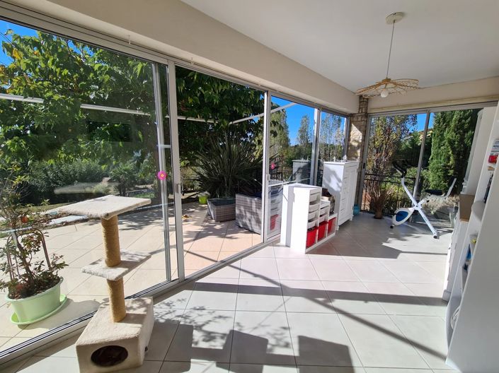 Image No.6-6 Bed House for sale