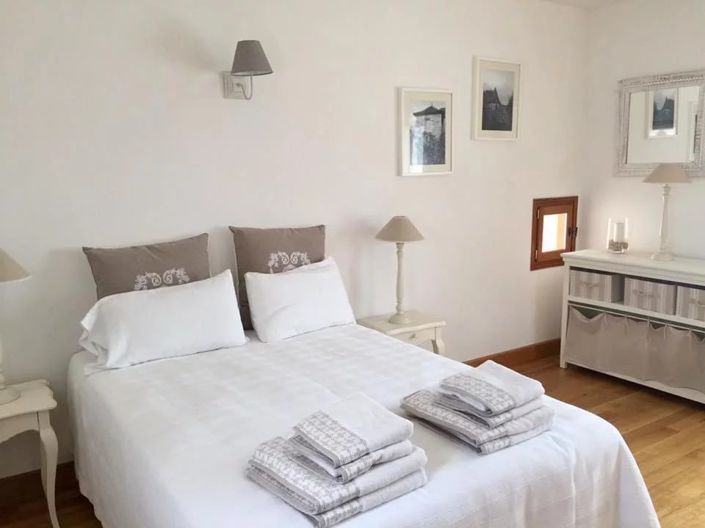 Image No.13-3 Bed House for sale