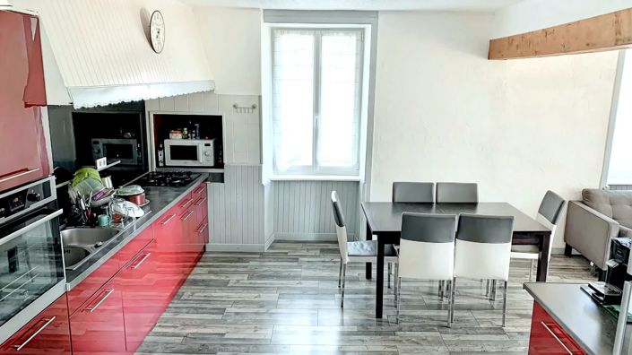 Image No.5-Maison de 8 chambres à vendre à Châlus