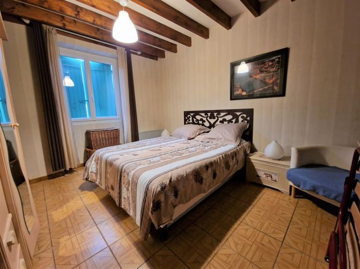 Image No.8-3 Bed House for sale