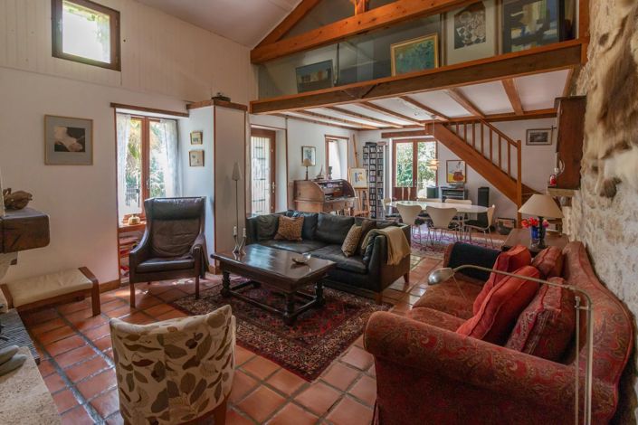 Image No.8-2 Bed House for sale